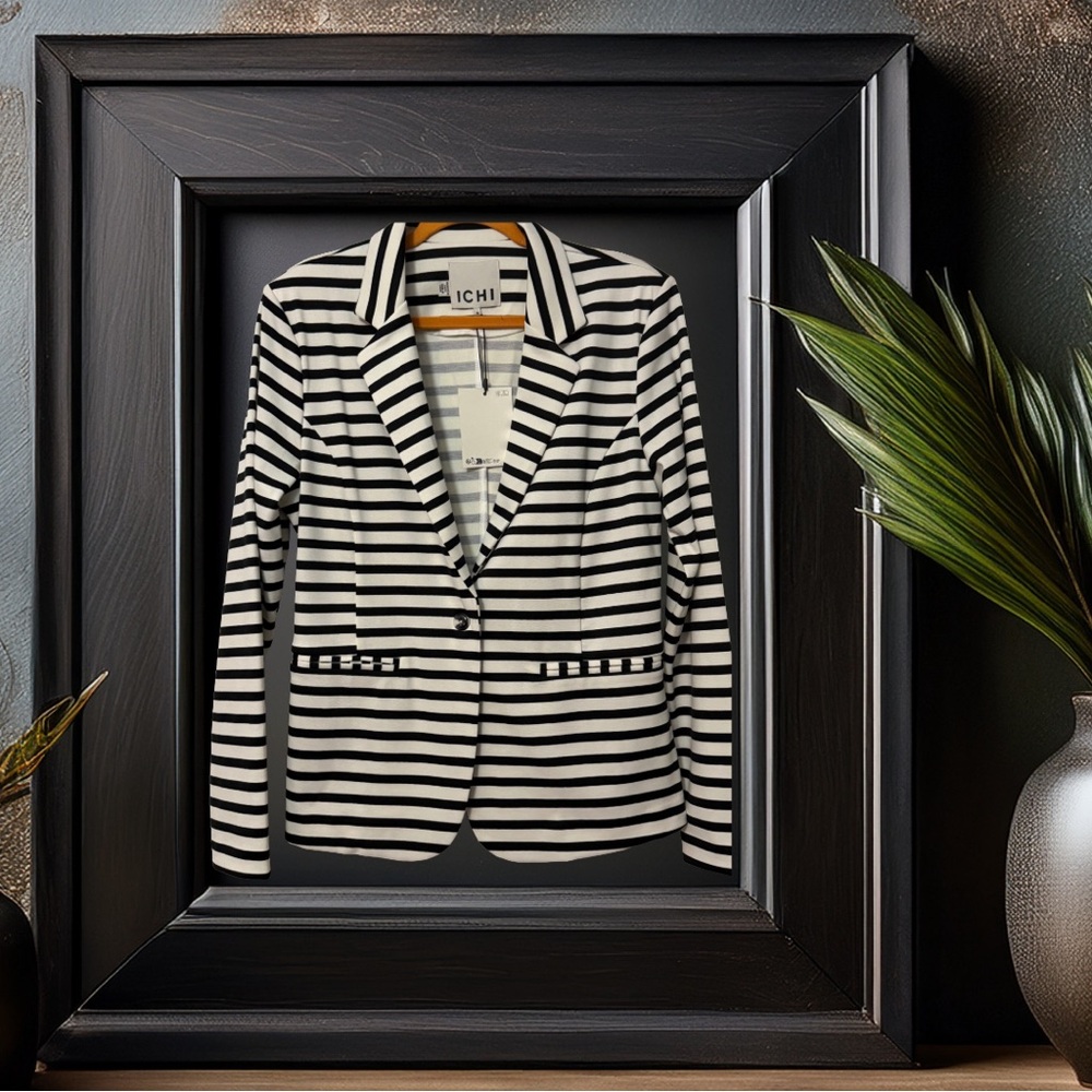 ICHI Black & White Striped Blazer